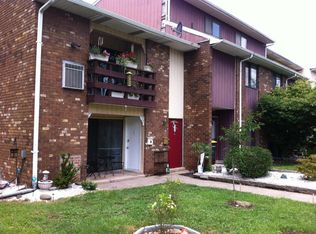 1530 Creekside Rd #2, Whitehall, PA 18052