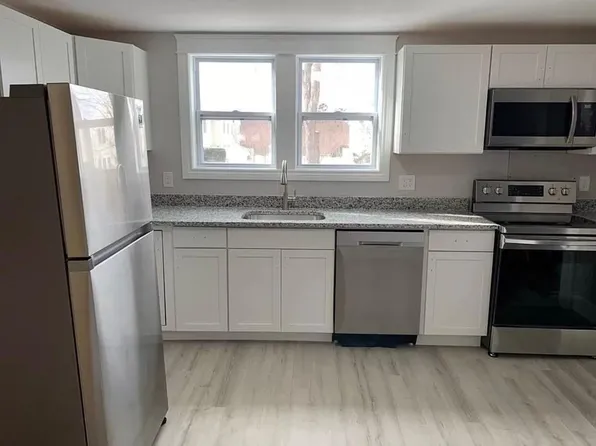 190 Park St #1, North Attleboro, MA 02760