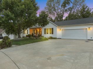 2105 Brookview Ct, Washington, MO 63090