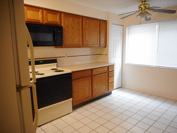 3rd image of 106 & 114 E Lane Ave #A