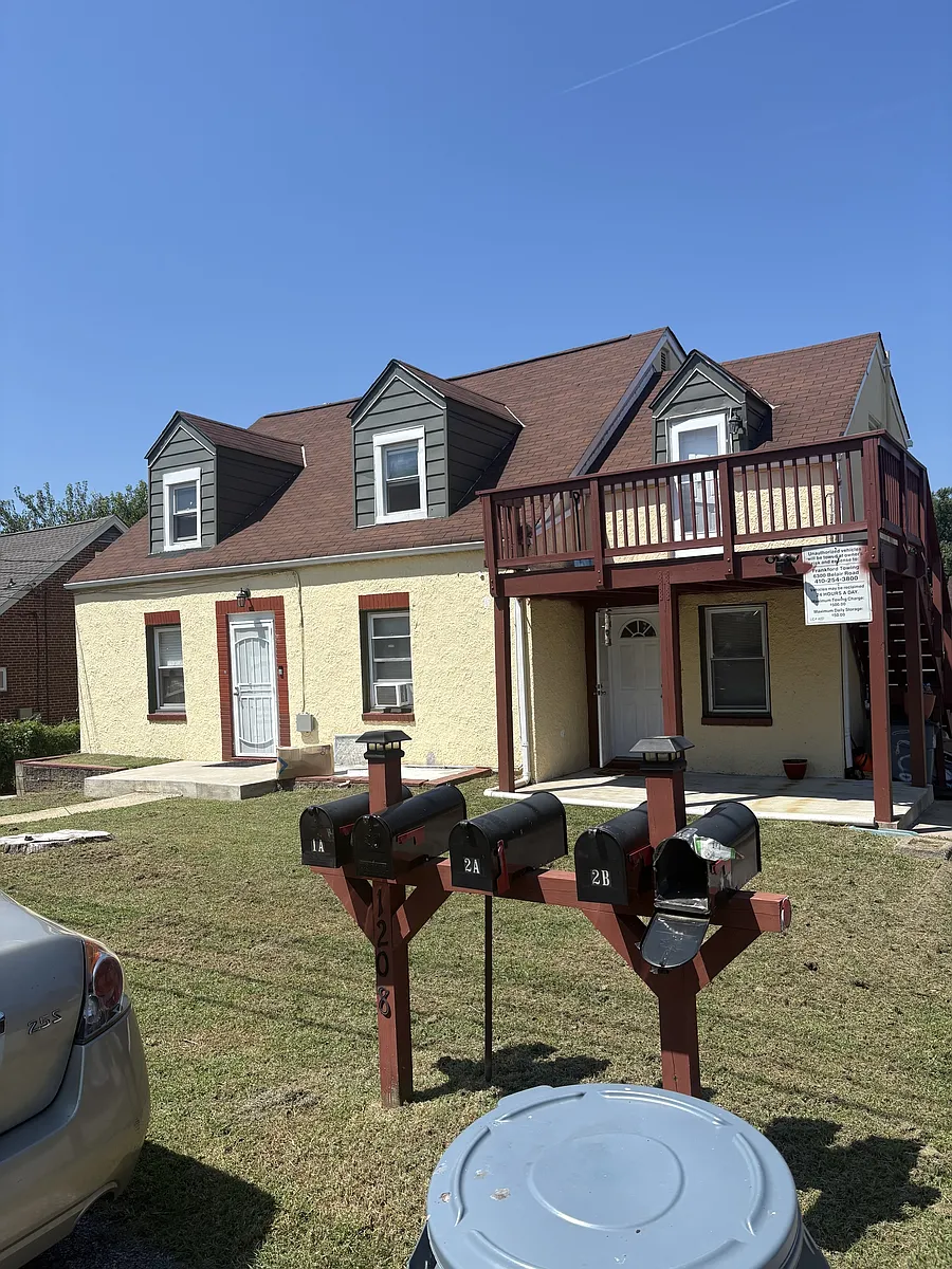 Building Photo - 1208 Daniels Ave