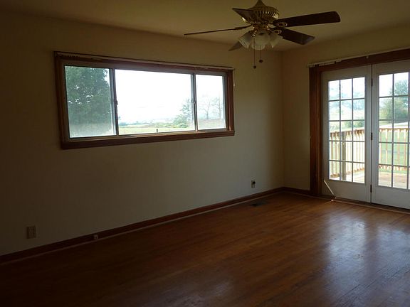5th image of 8911 Garrison Dr