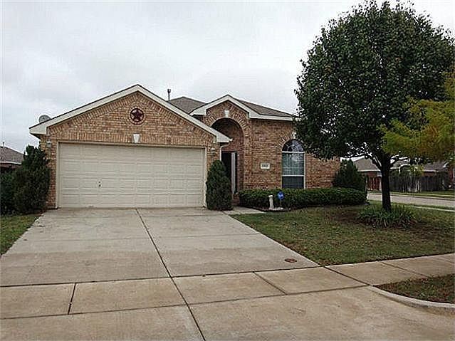 1st image of 3921 Summerhill Ln