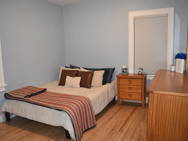 Main floor primary bedroom