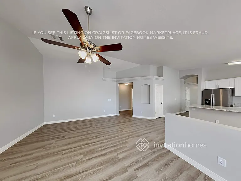 1834 S 106th Ave — Photo 7