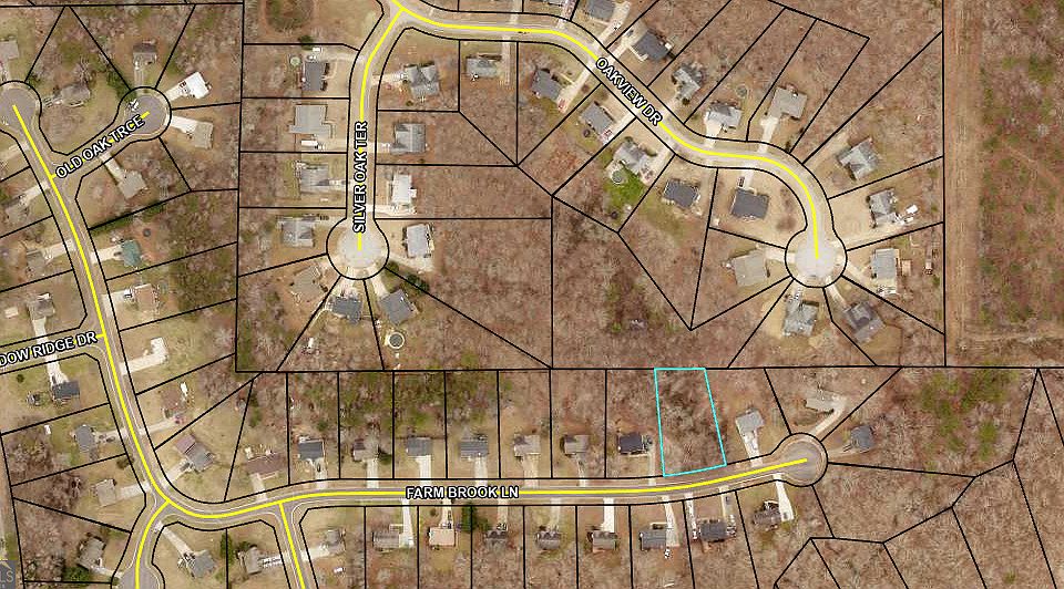 2nd image of 373 Farm Brook Ln