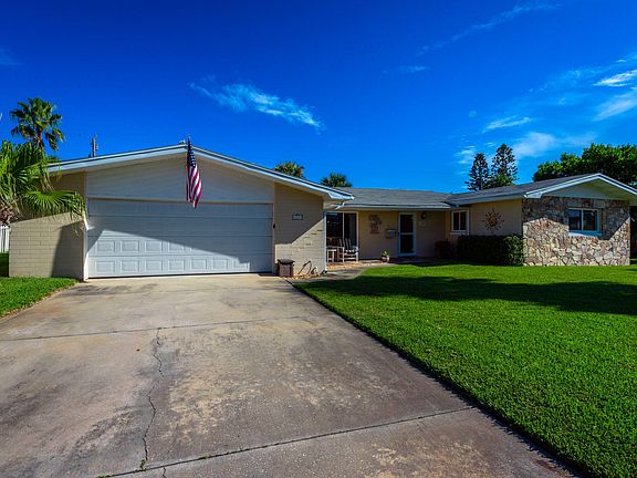 3rd image of 155 Ormwood Dr