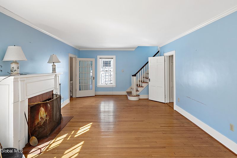 5th image of 2171 Grand Boulevard