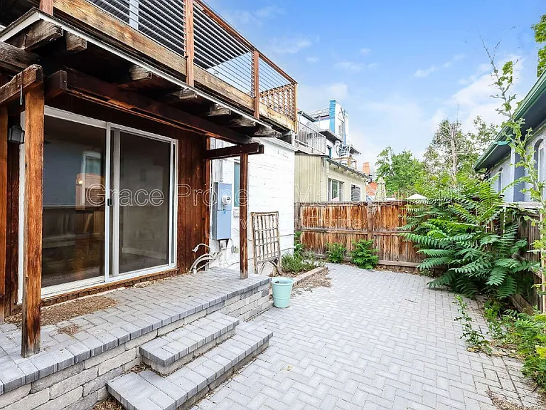 212 W Irvington Pl — Photo 20