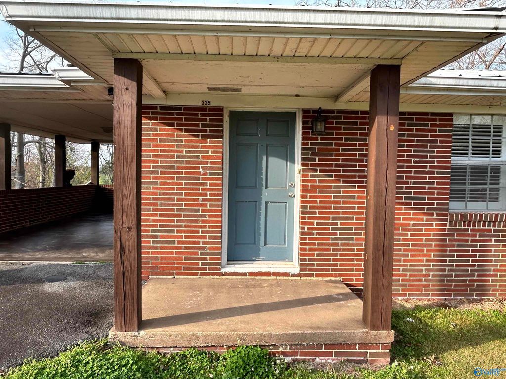 335 Lakeside Dr, Centre, AL - View 3