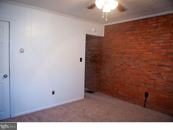4th image of 1202 Sycamore St