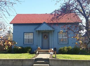 2107 2nd St, La Grande, OR 97850