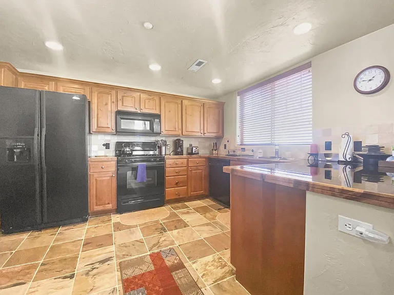 6180 N Fox Pointe Cir #C — Photo 5