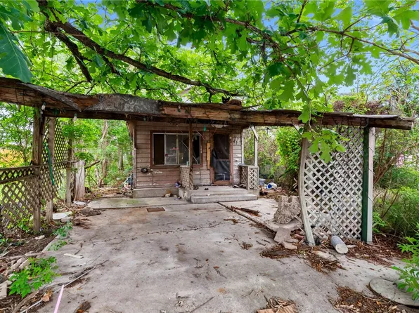 808 Elesa St, Corpus Christi, TX 78405