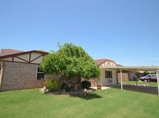 1413 Smoking Tree St, Moore, OK 73160