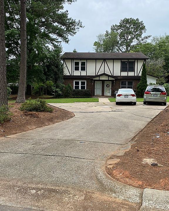 House Exterior (4405)