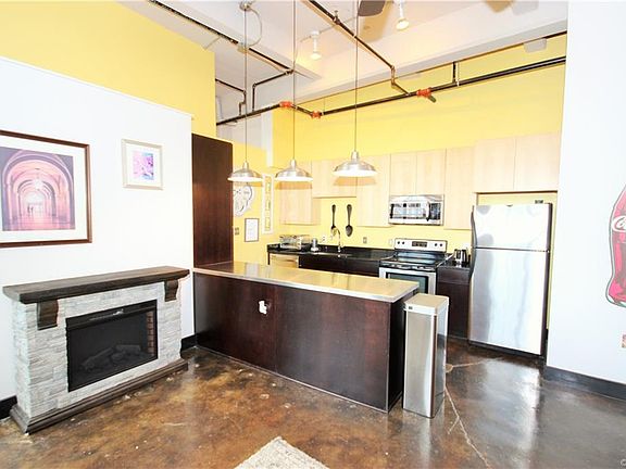 3rd image of 101 W Marshall St #U48