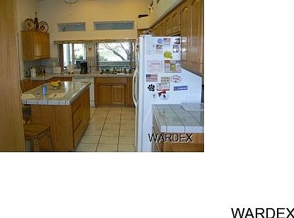 4th image of 755 Country Club Dr