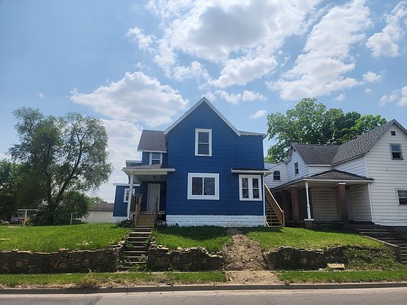 2nd image of 1403 W Memorial Dr