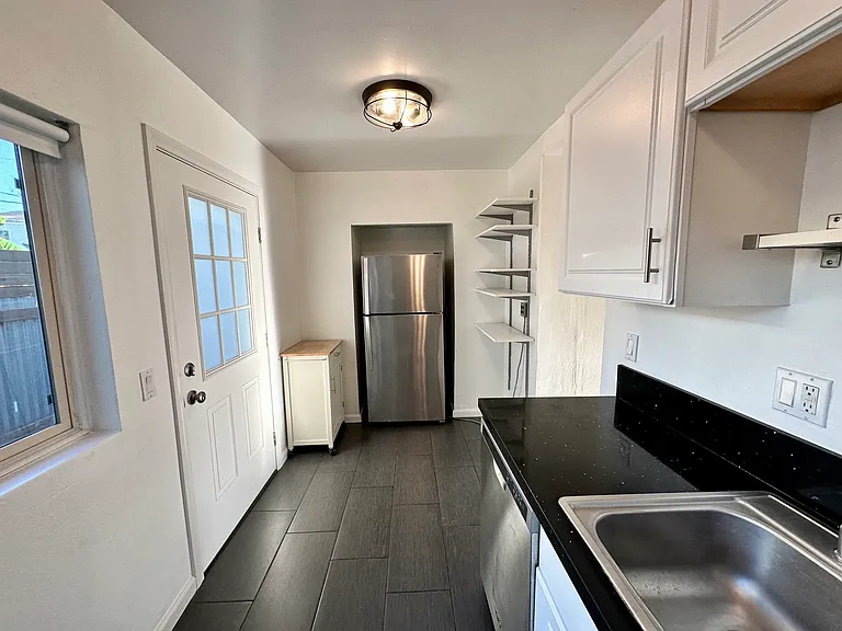 3861 42nd St — Photo 43