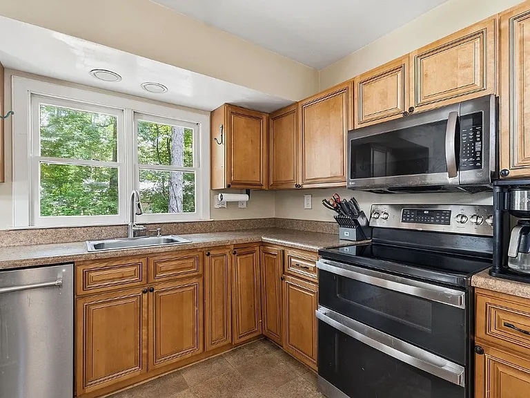 5613 Woods Walk Rd — Photo 3