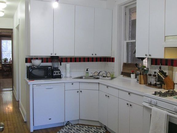 5th image of 2038 N Damen Ave #1