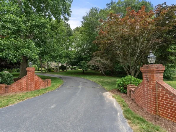76 Ellisville Grn, Plymouth, MA 02360