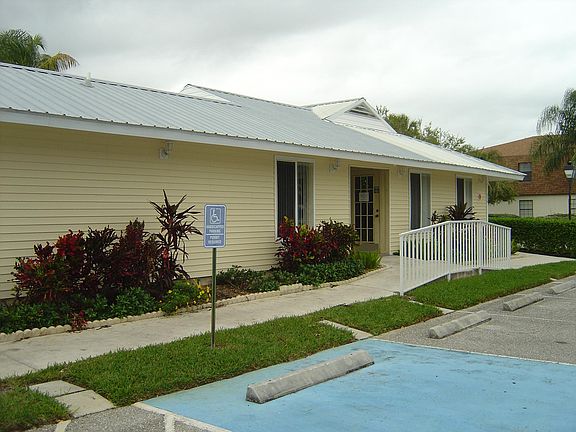 3rd image of 197 SE Village Drive Unit 197