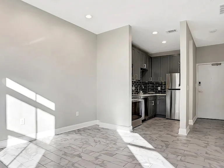 1421 Peachtree St NE #103A — Photo 2