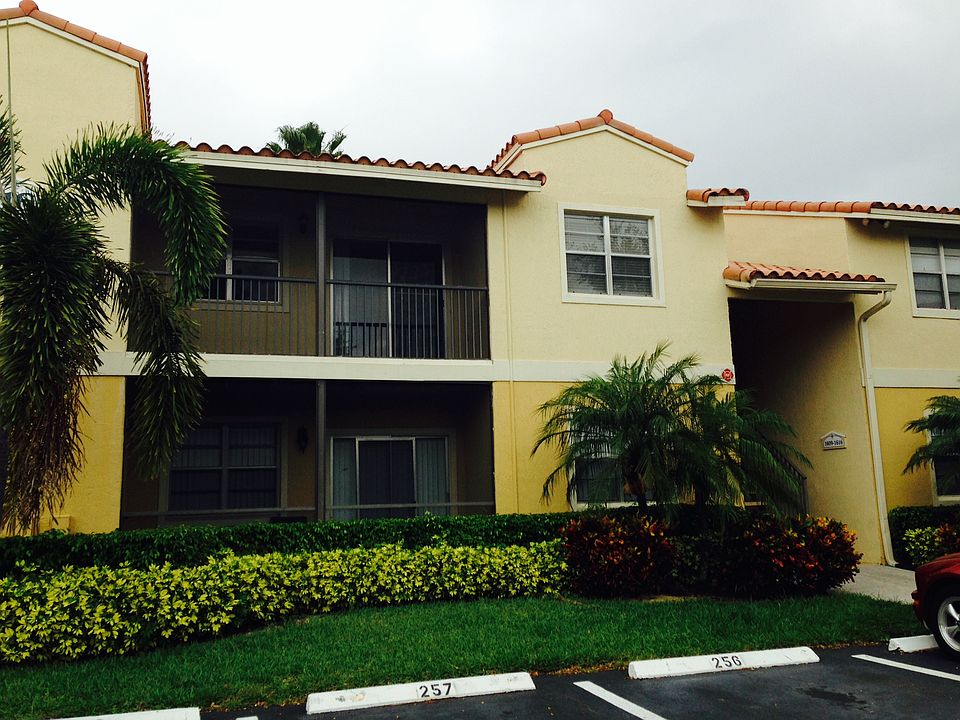 1st image of 1253 SW 46th Ave APT 1610