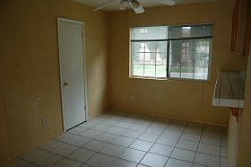 4th image of 1204 N Ivy St