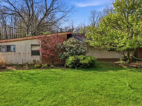 1905 Greenpine Dr, Cincinnati, OH 45231