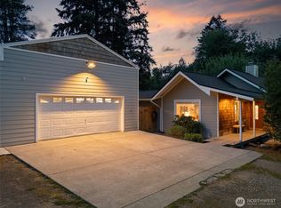 6096 E Collins Rd, Pt Orchard, WA 98366