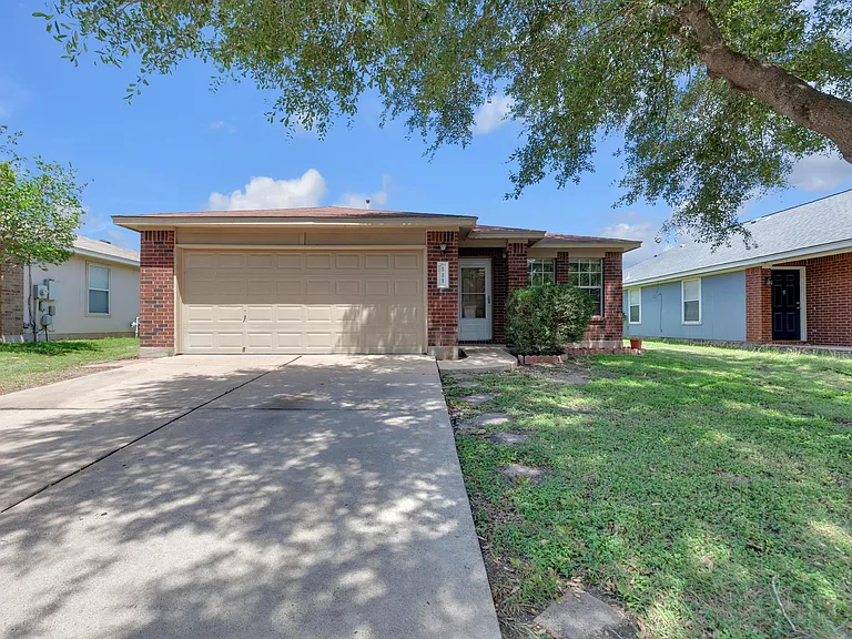 111 David Dr — Photo 1