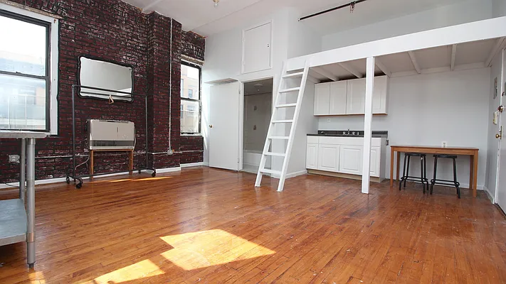 Rented by Nooklyn NYC LLC | media 27