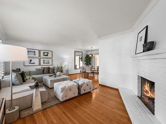 3rd image of 1841 Spring Mountain Road