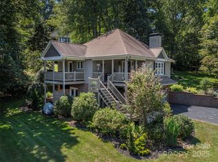 105 Deer Glade Ln, Waynesville, NC 28786