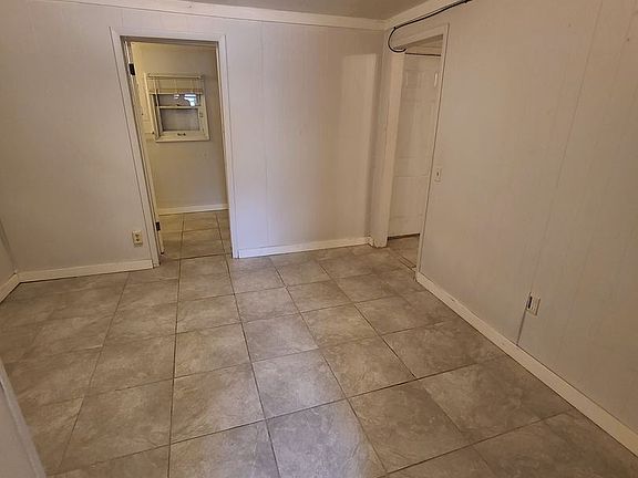 4th image of 532 W 14th St #2