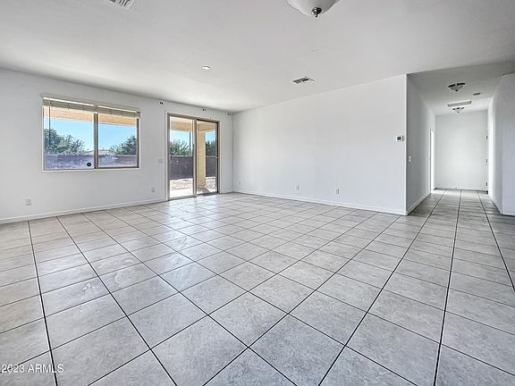4th image of 11325 W VERNON Avenue