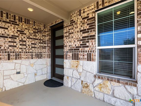 4th image of 644 Peace Pipe Way