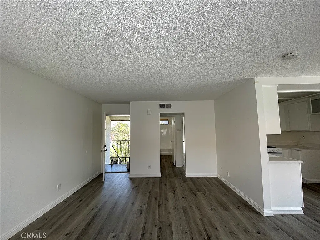1 bed, 763 sqft, $1,695 — Photo 2