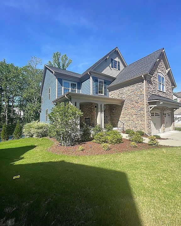 2nd image of 334 Lovelace Cir