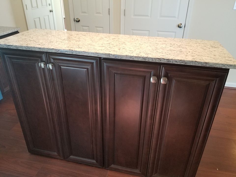 2nd image of 2411 Oak Ave