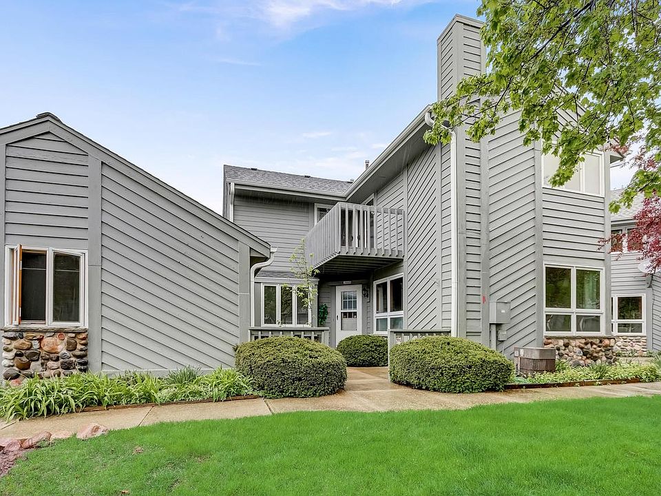 15665 West Ridge ROAD, New Berlin, WI 53151 | Zillow