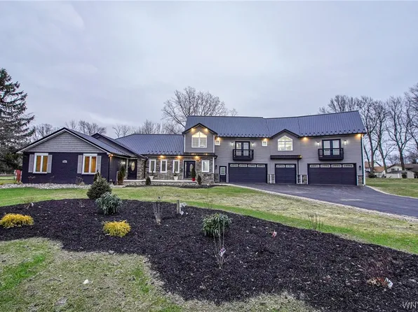 2931 Hopkins Rd, Buffalo, NY 14228