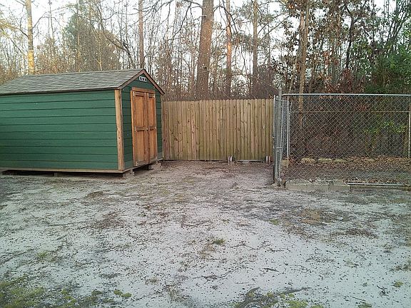 backyard/storage shed