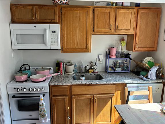 3rd image of 4539 Osage Ave #A4