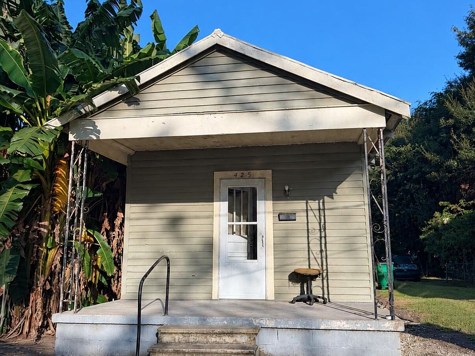 1st image of 425 Saint Nicholas St