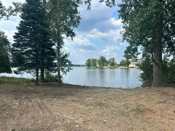 1002 Channel Dr, Lake Isabella, MI 48893