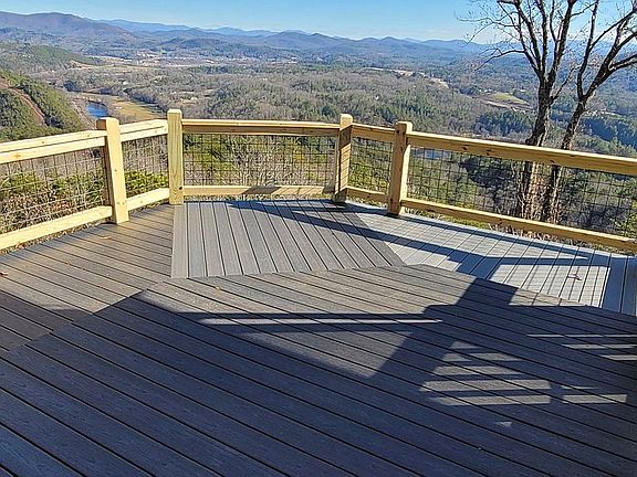 New lifetime decking 
